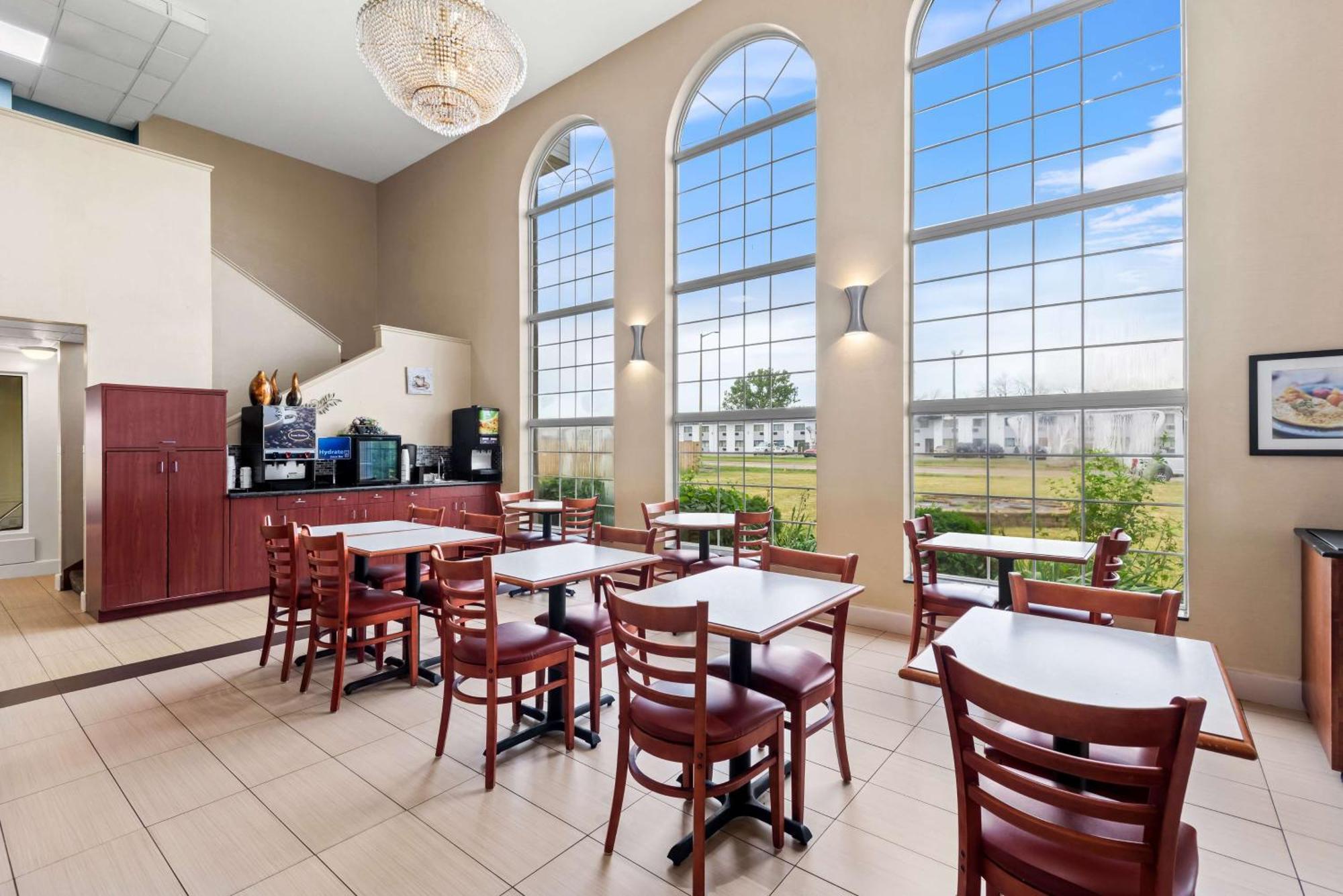 Best Western Airport Inn Молін Екстер'єр фото